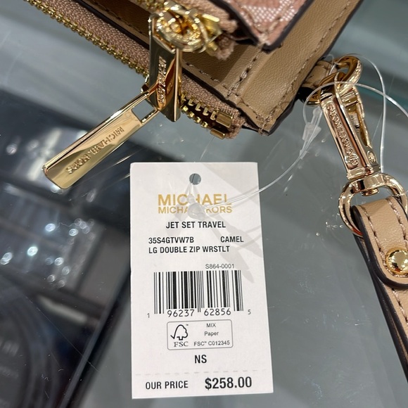 MICHAEL KORS
Jet Set Lg Ombré Logo Double-Zip Wristlet-Wallet-Phone Case Holder - Picture 8 of 16